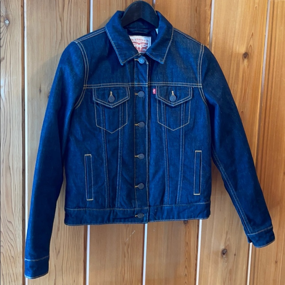 Down filled Levi’s dark denim trucker jacket XS